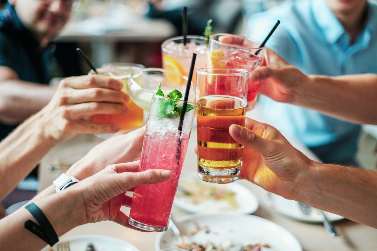 Moment convivial autour d'un verre