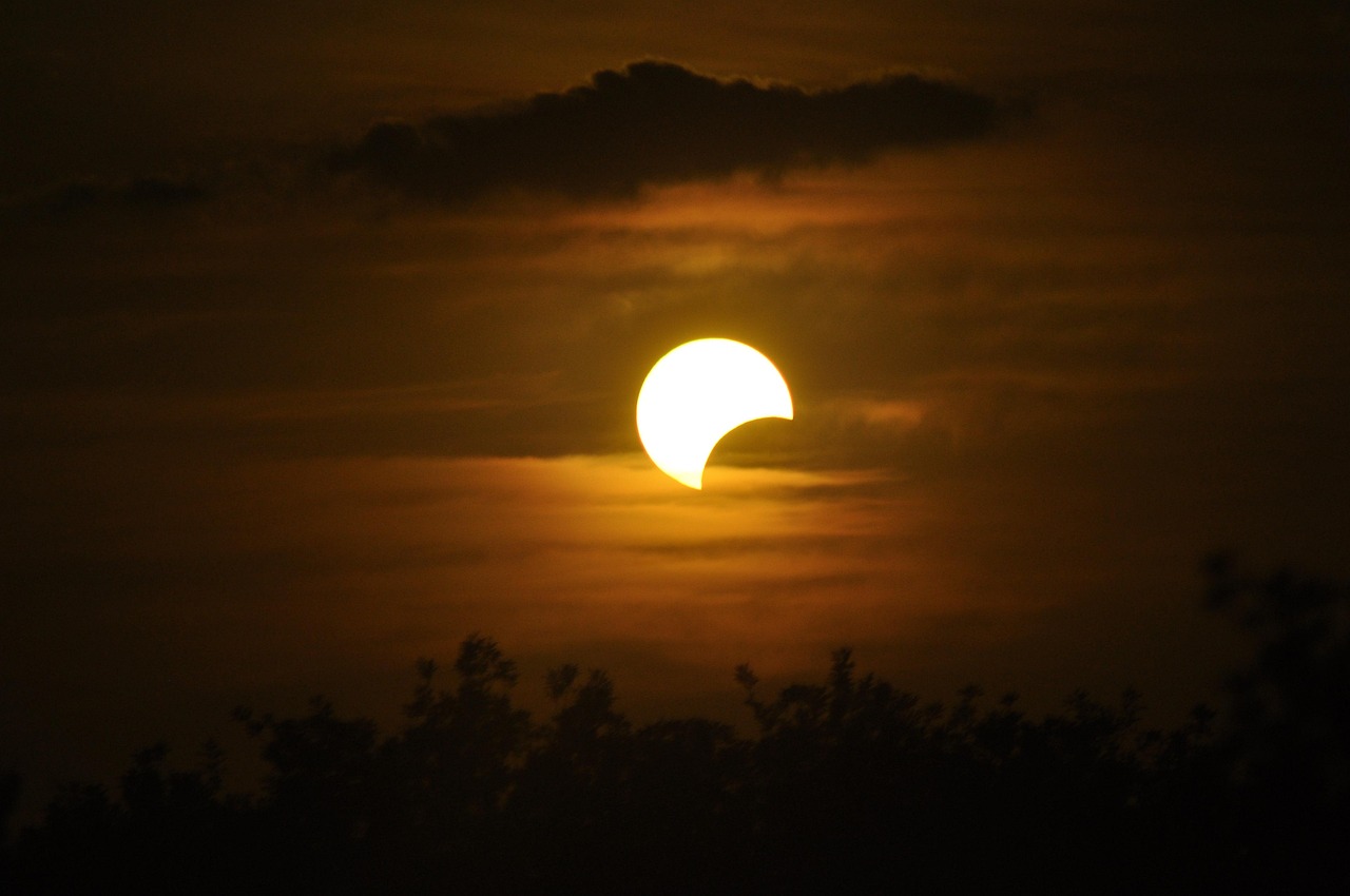 Profiter de l'clipse partielle de soleil et d'une belle journe